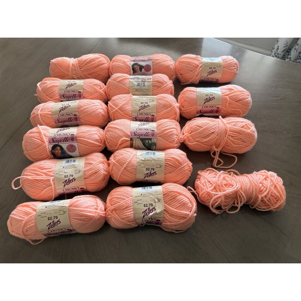 Lot Of 16 Skeins Sayelle Yarn - Peach 1210 4 Ply Acrylic Skein 4oz Same Dye Lot